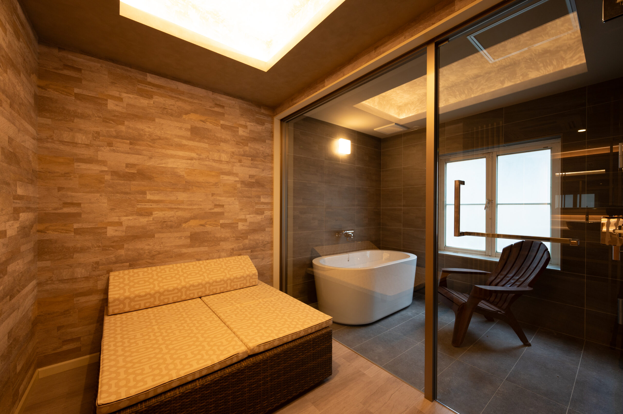 ROOM101 サムネイル7