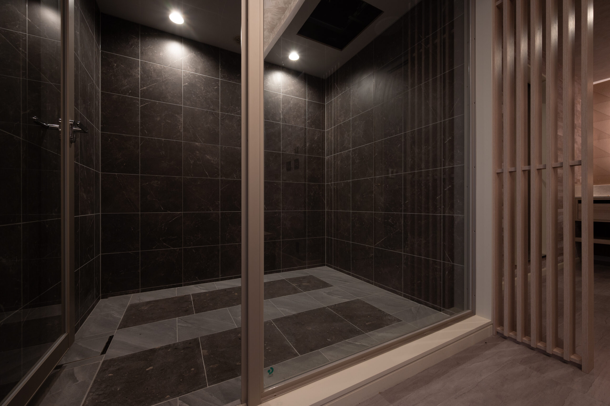 ROOM101 サムネイル8