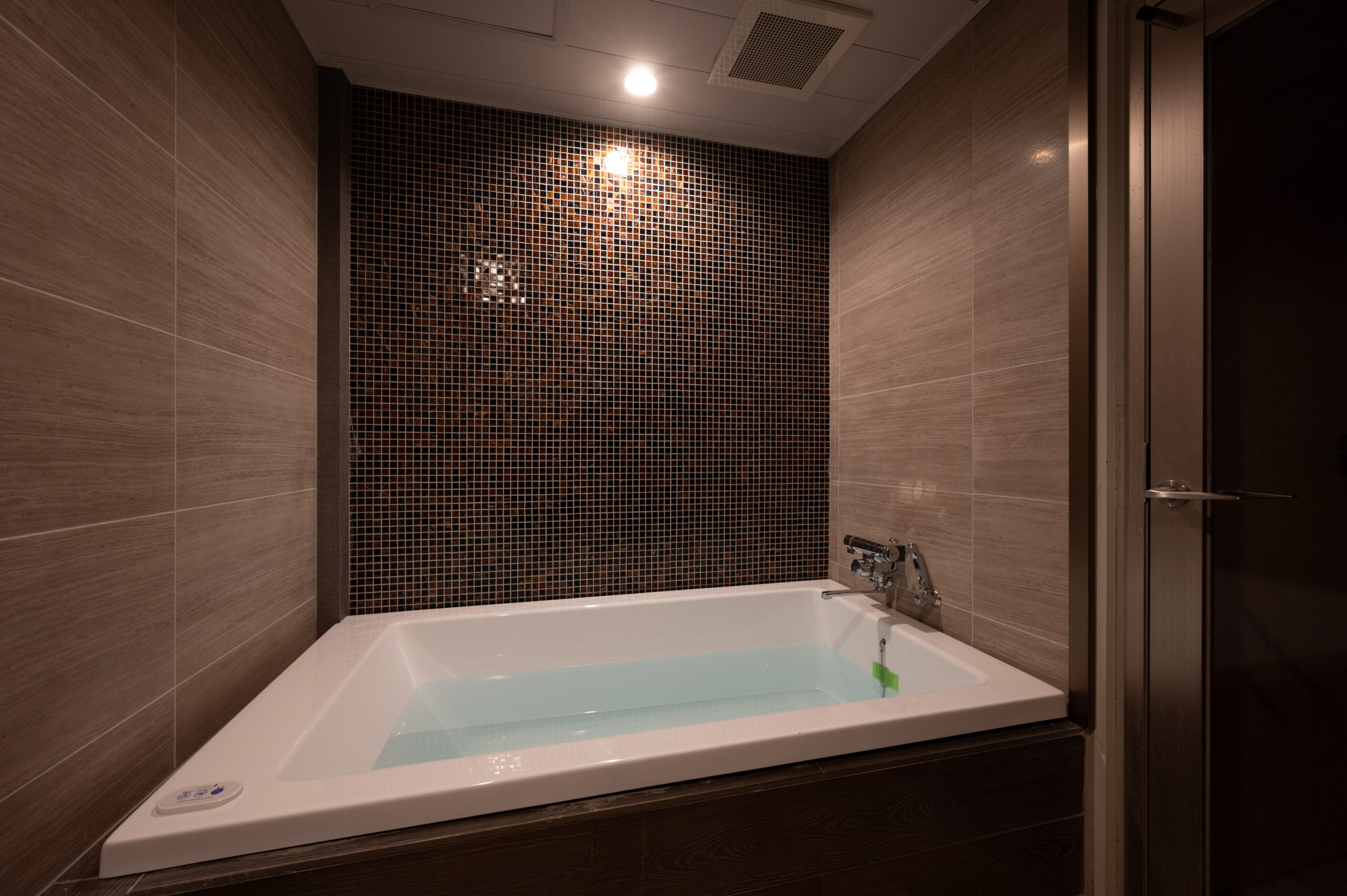 ROOM403 サムネイル2