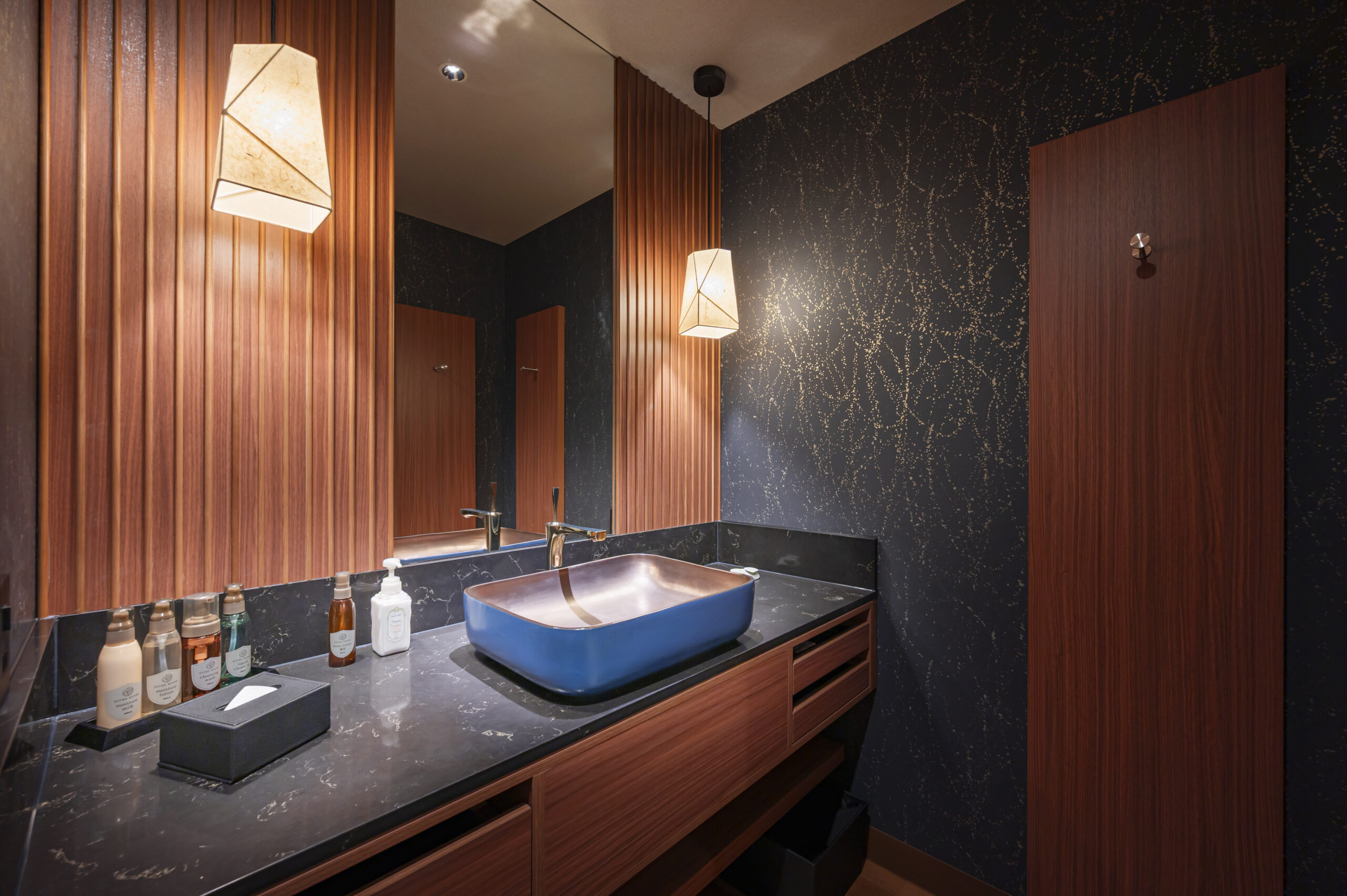 ROOM103 サムネイル3